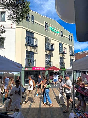 Boardrider Backpackers and Budget Motel