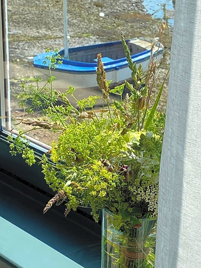 La maison du grand rocher