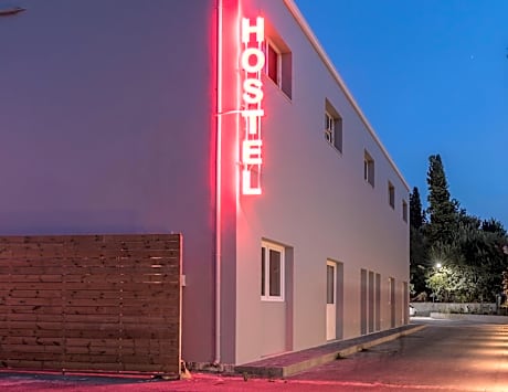 Local Hostel & Suites