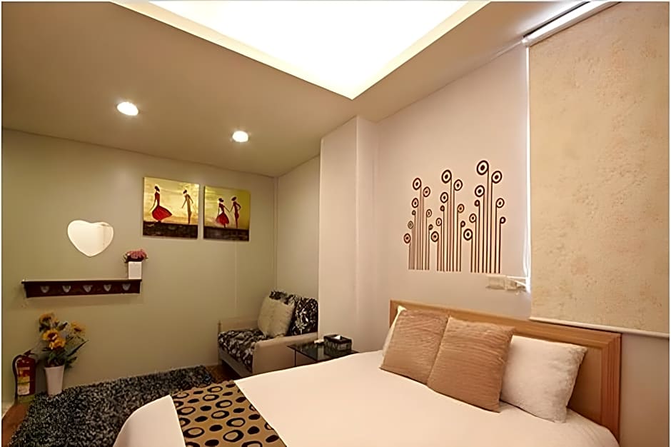 Happiness Yes Hostel II