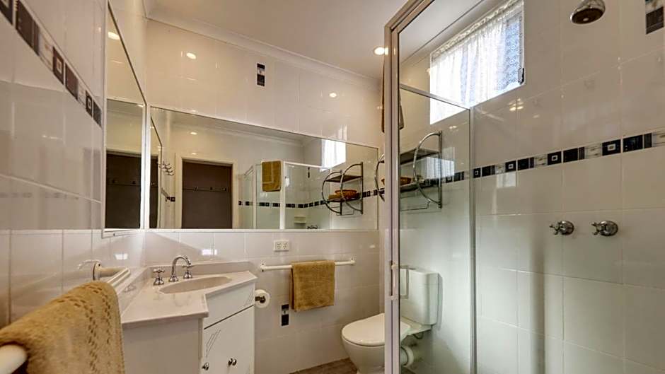 Tumut Farrington motel