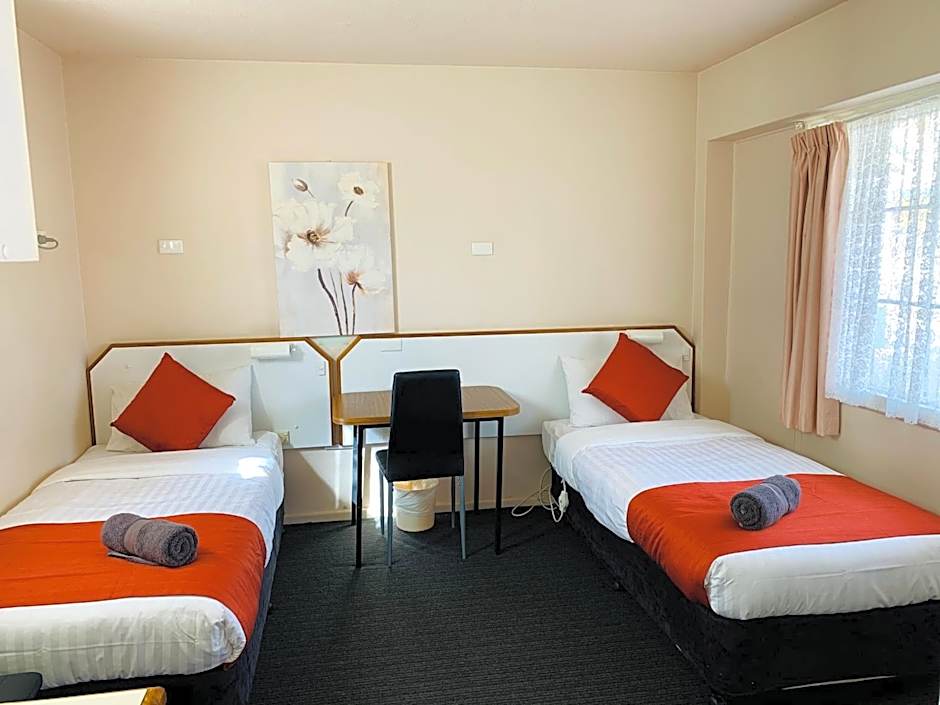 Bradman Motor Inn