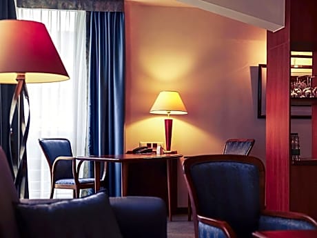 Presidential Suite with One Large Bed