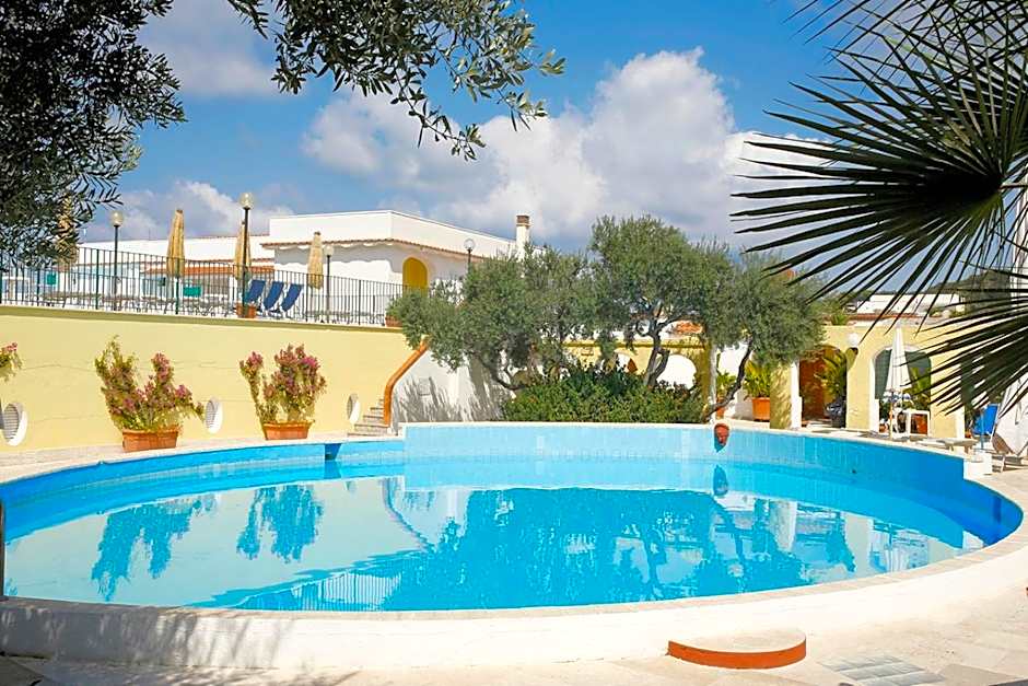 Hotel La Scogliera