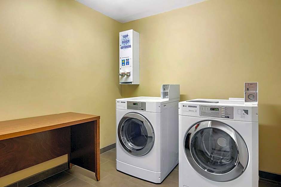 Comfort Inn & Suites LaGrange East