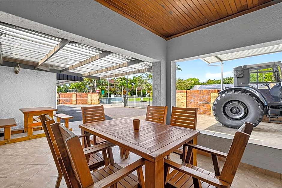 Fisherman's 6-Bedroom Family Home