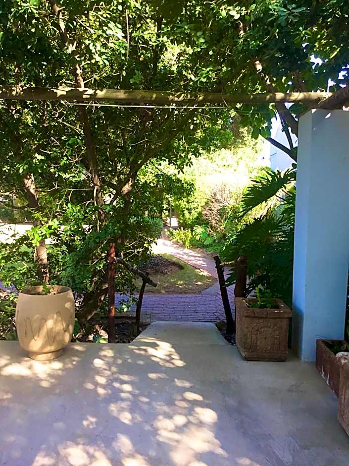 Rosedale Organic Farm Bed & Breakfast