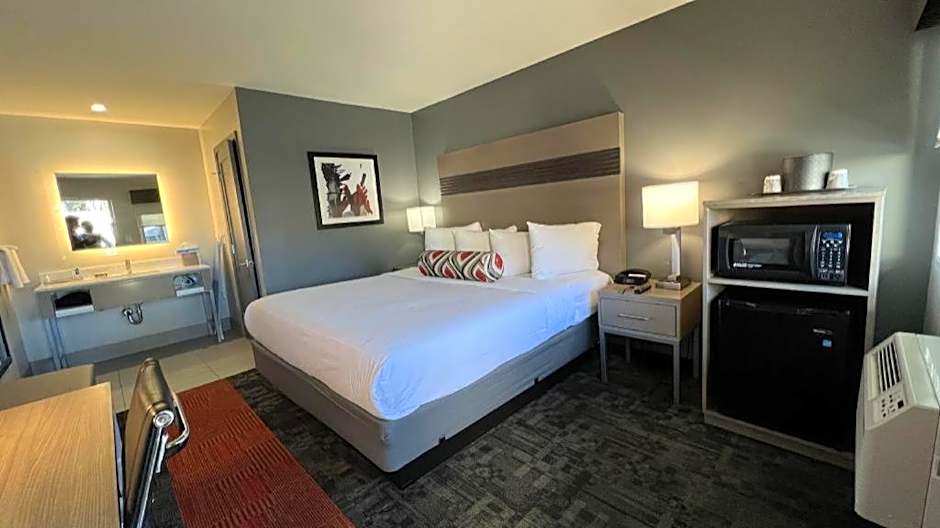 Pacific Motor Inn