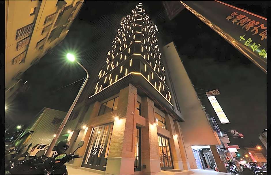 Central Land Hotel