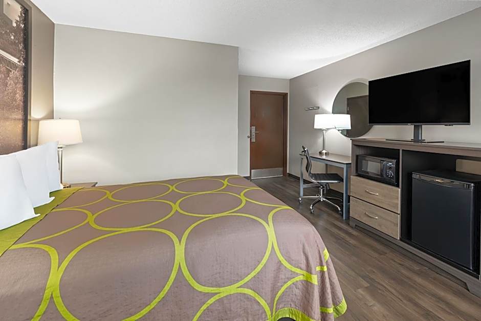 Super 8 by Wyndham Summersville