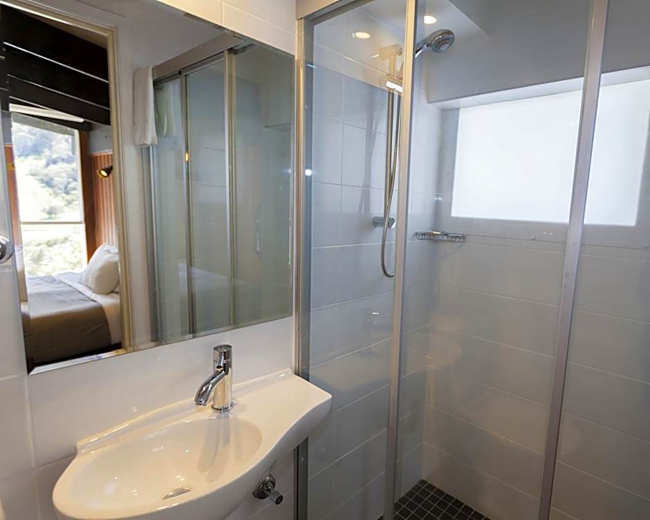 The Denman Hotel Thredbo