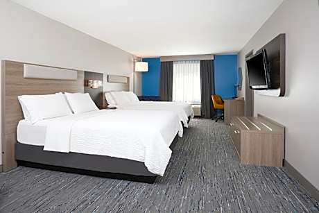 Standard Room with Two Queen Beds