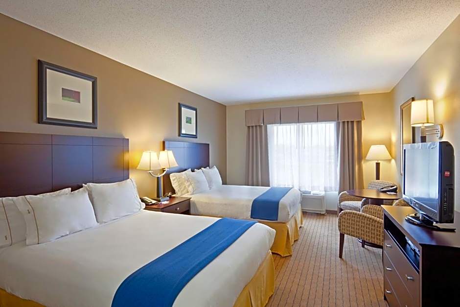 Holiday Inn Express & Suites Malone By IHG
