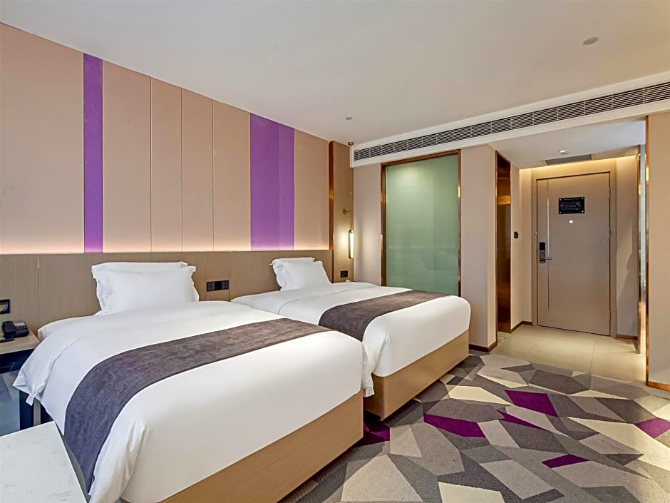 Lavande Hotel Yueyang County Fuya