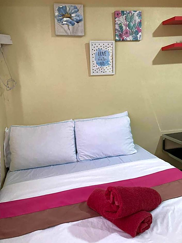 622 Tower 1 Comfy, Cozy, Central w Free Pool Access