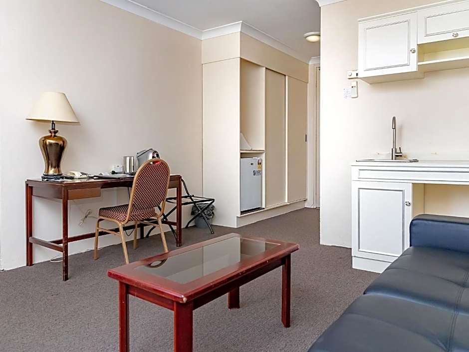 Charbonnier Motor Inn