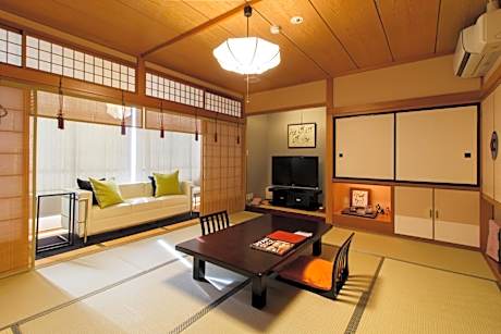 Japanese-Style Superior Twin Room - Non-Smoking