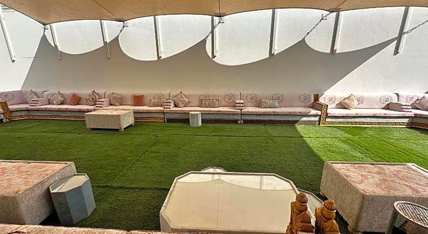 International-Abu Dhabi Hostel Villa