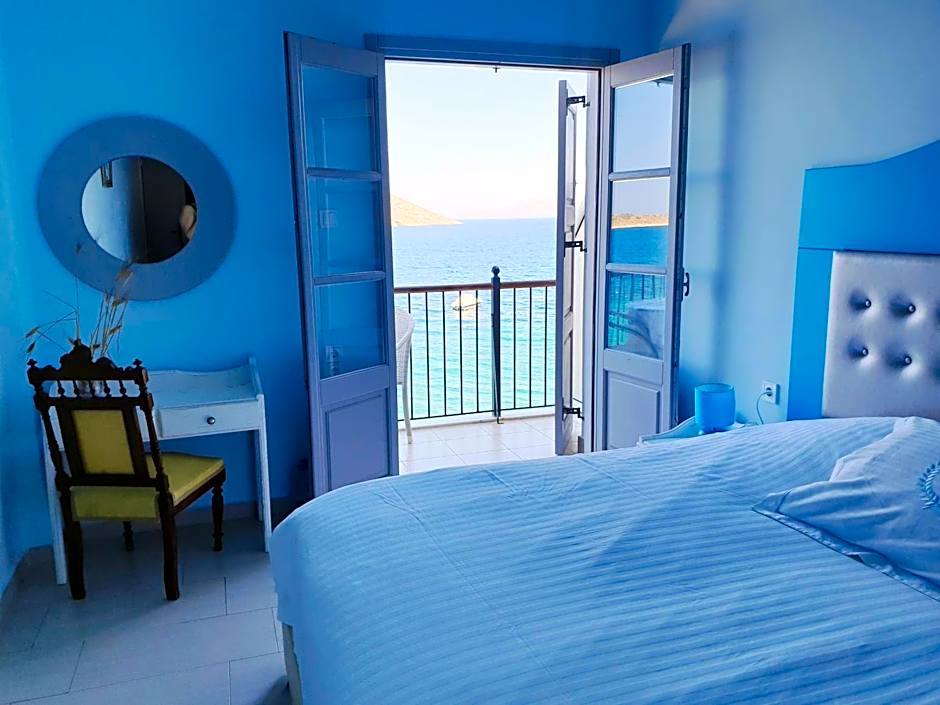 MasouriBlu Boutique Hotel
