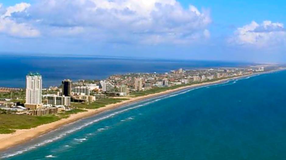 Affordable SPI family condo - walking distance to the beach, Sleeps 6, Third Floor, 2025 Traveler Award