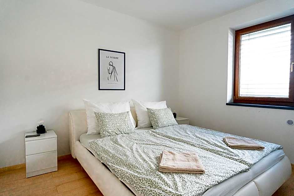 The Dante Villa Apartments