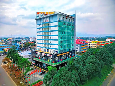 Thien An Riverside Hotel