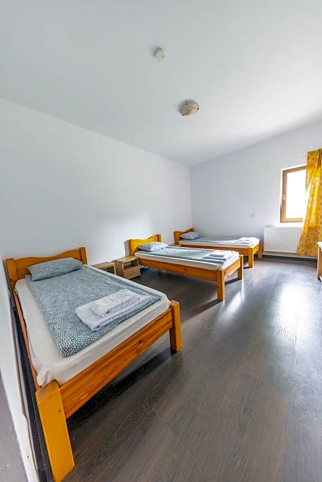 Route 68 Hostel Gurasada Park