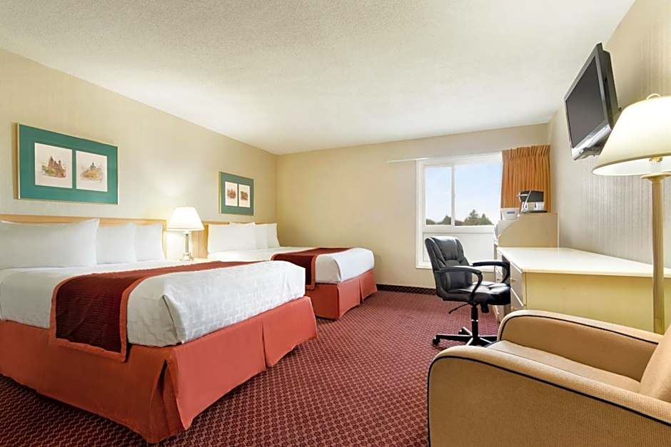 Travelodge by Wyndham Lethbridge