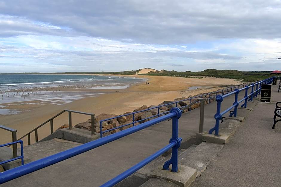 Cheers Cafe Bar & Tavern