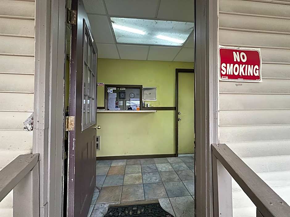 Westgate Manor Motel By OYO Youngstown Austintown