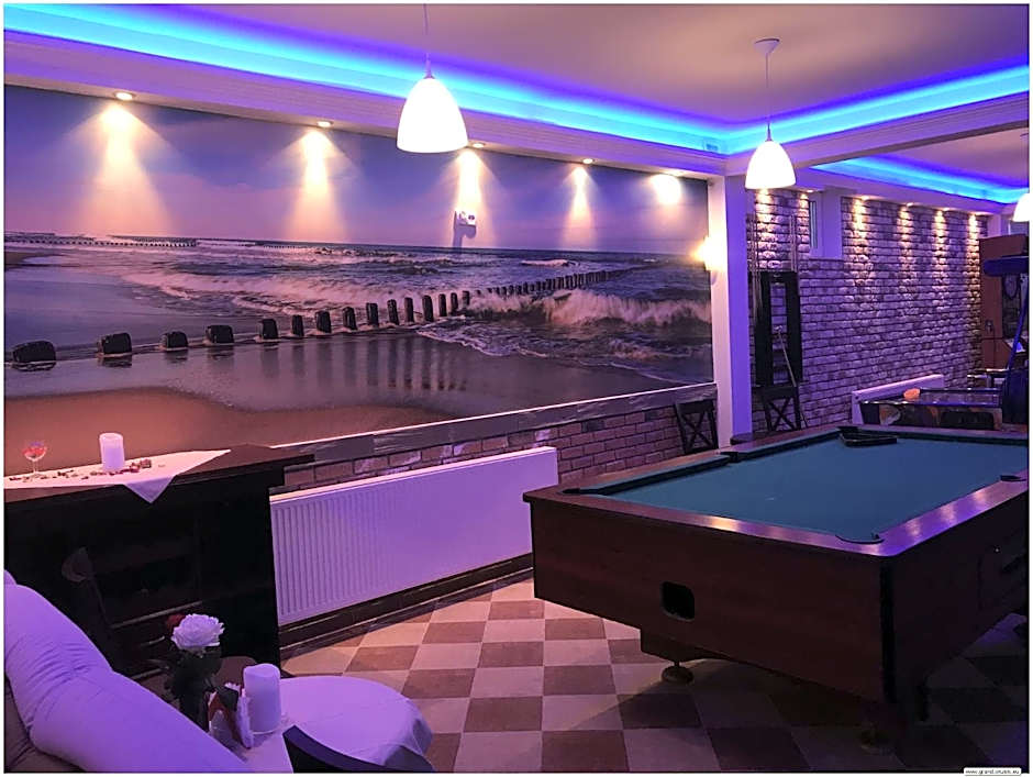 Okulski Grand Rozewie Pokoje i Apartamenty