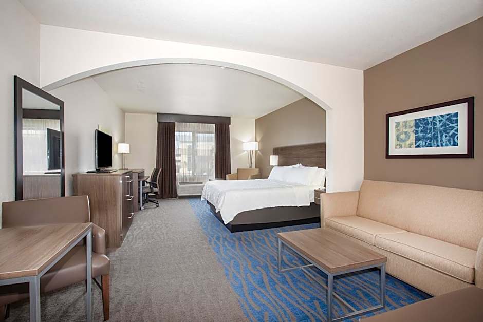 Holiday Inn Express & Suites Manhattan By IHG