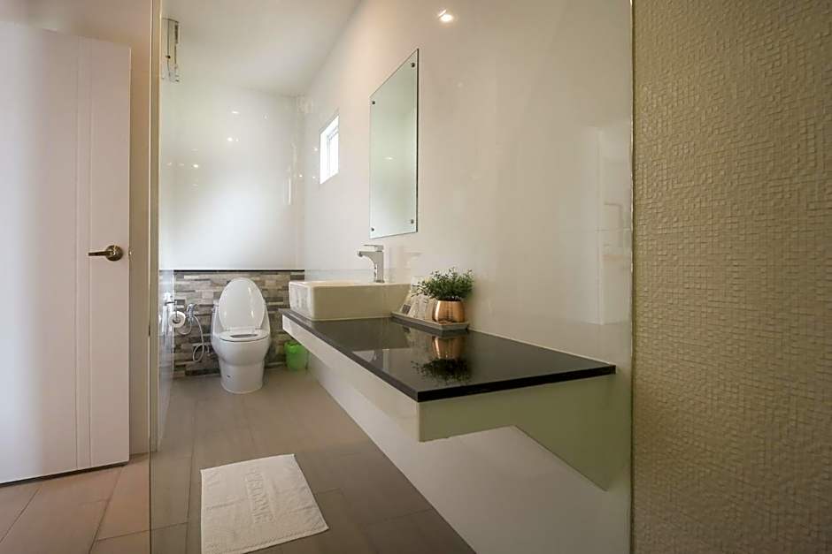 AKARD Private Villas Sattahip