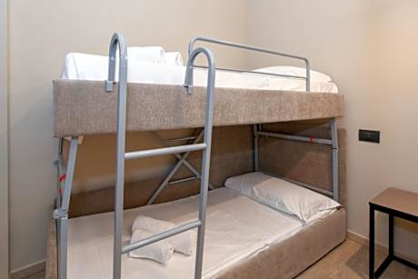 Executive Family Room with One Queen Bed and One Single Bed - Non-Smoking