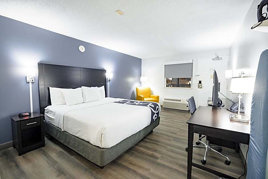 La Quinta Inn & Suites by Wyndham Tampa-Near Busch Gardens