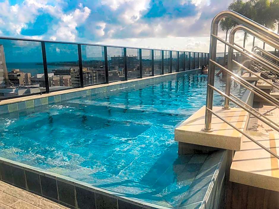 TIME - 718 · TIME - Luxo e sofisticação na praia de Ponta Verde