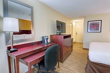 1 King Standard Communications Mobility Accessible Tub