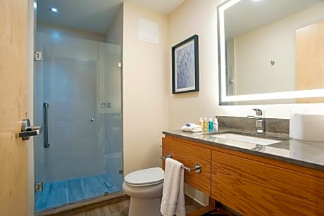 King Studio Suite