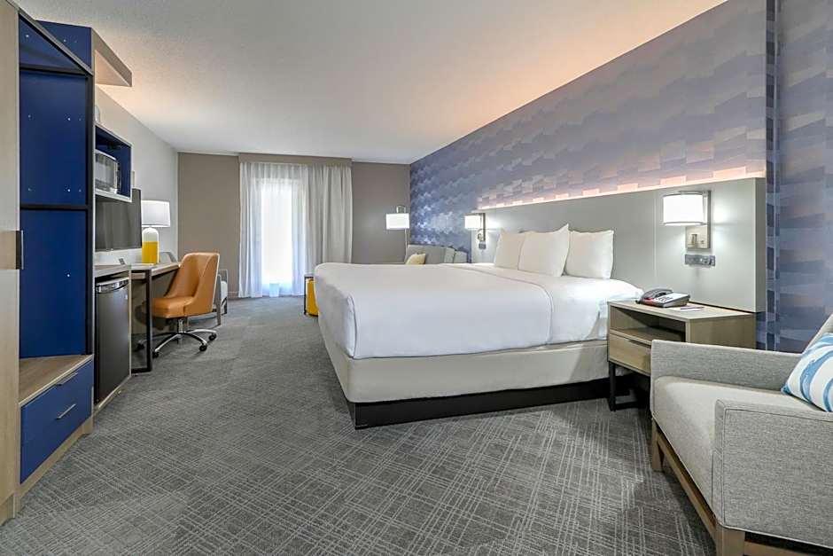 Comfort Inn & Suites At Dollywood Lane