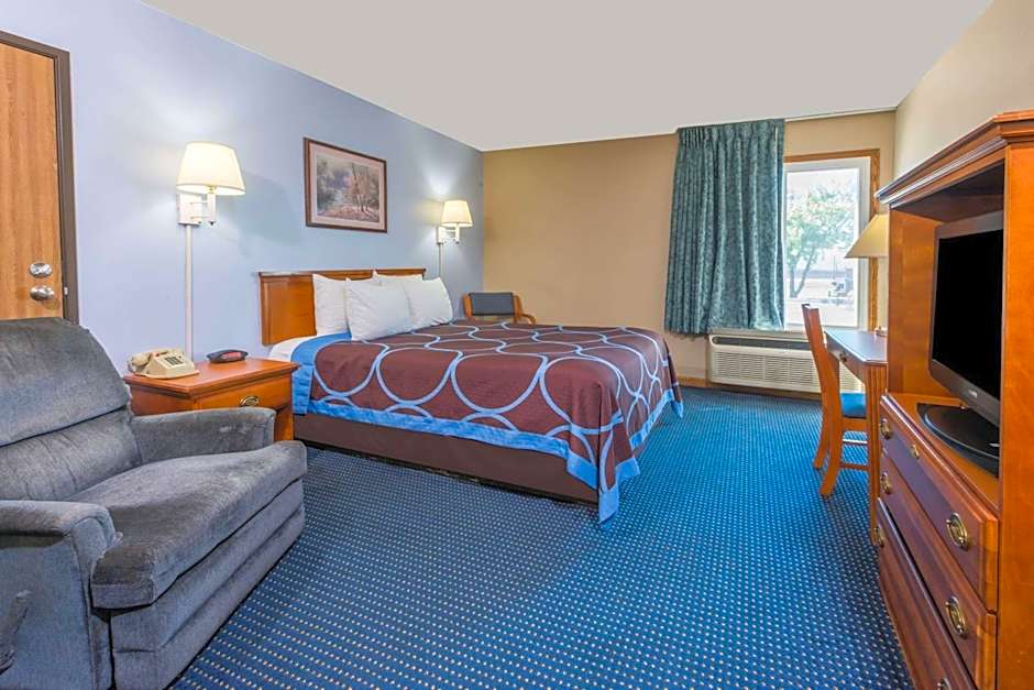 Super 8 by Wyndham O'Fallon MO/St. Louis Area