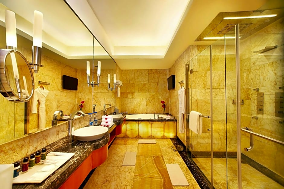 Gokulam Grand Hotel & Spa