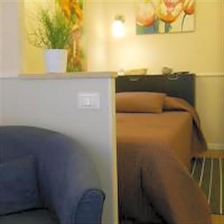 Single Room with Private External Bathroom