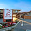 Red Roof Inn & Suites Monterey