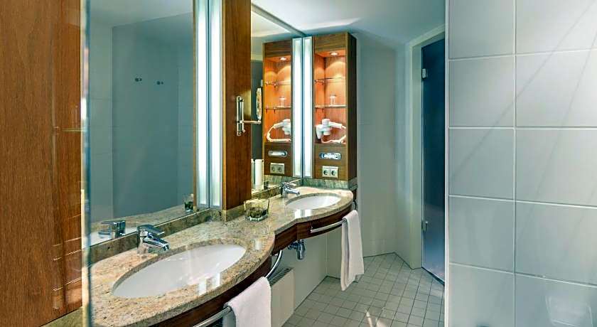 Sunday Hotel Munchen Airport Freising