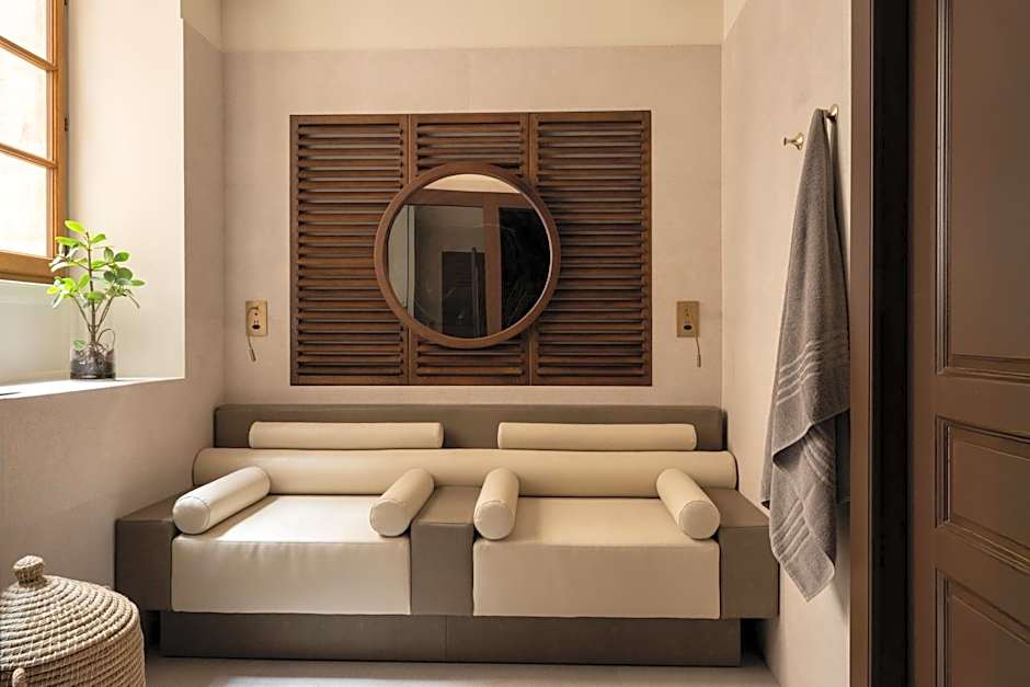Les Armures Hotel