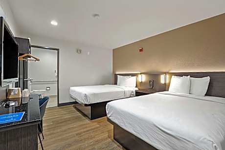 2 Full Beds | ADA/RI Shower/Micfridge