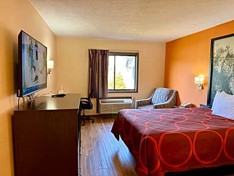 Queen Room - Non-Smoking