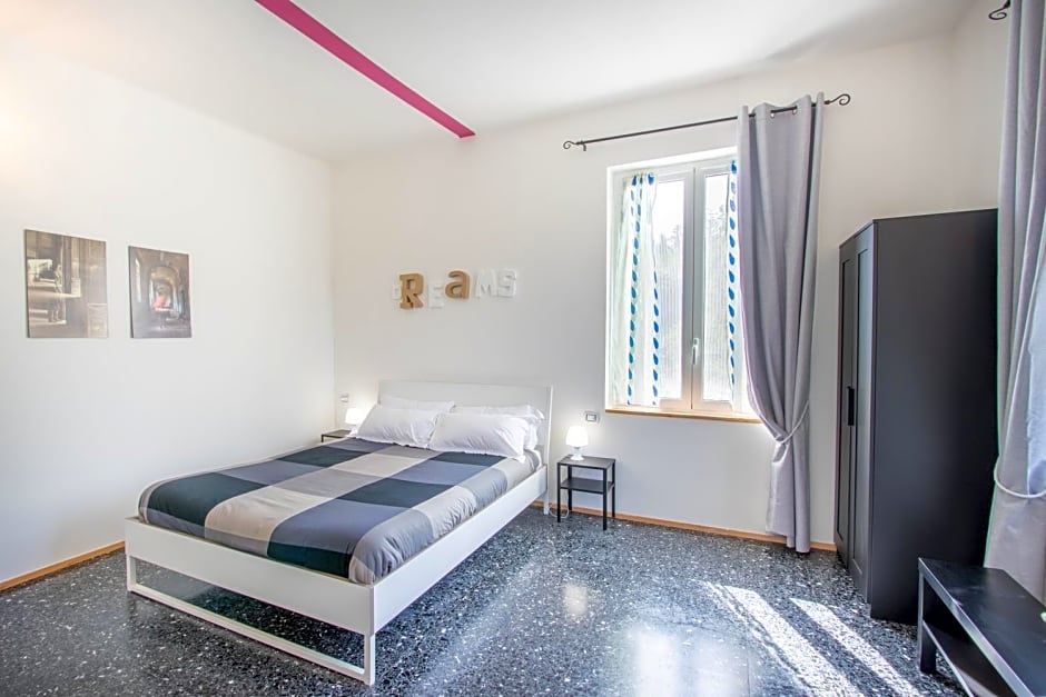 MAISON44