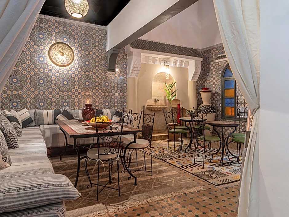 Riad dar El Arsa Rooftop & jacuzzi