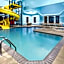 Super 8 by Wyndham Central Pt Medford